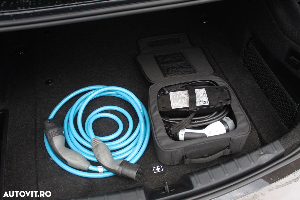 BMW Seria 3 330e iPerformance AT Luxury Line Purity - 22