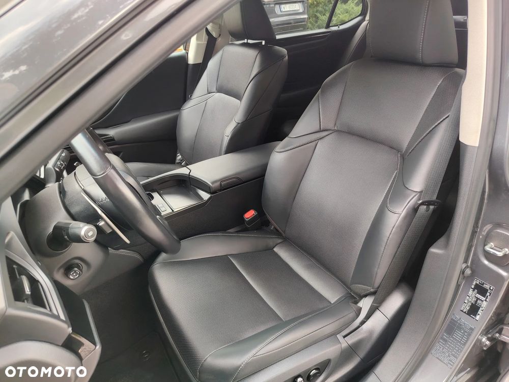 Lexus ES 300h Business Edition - 22