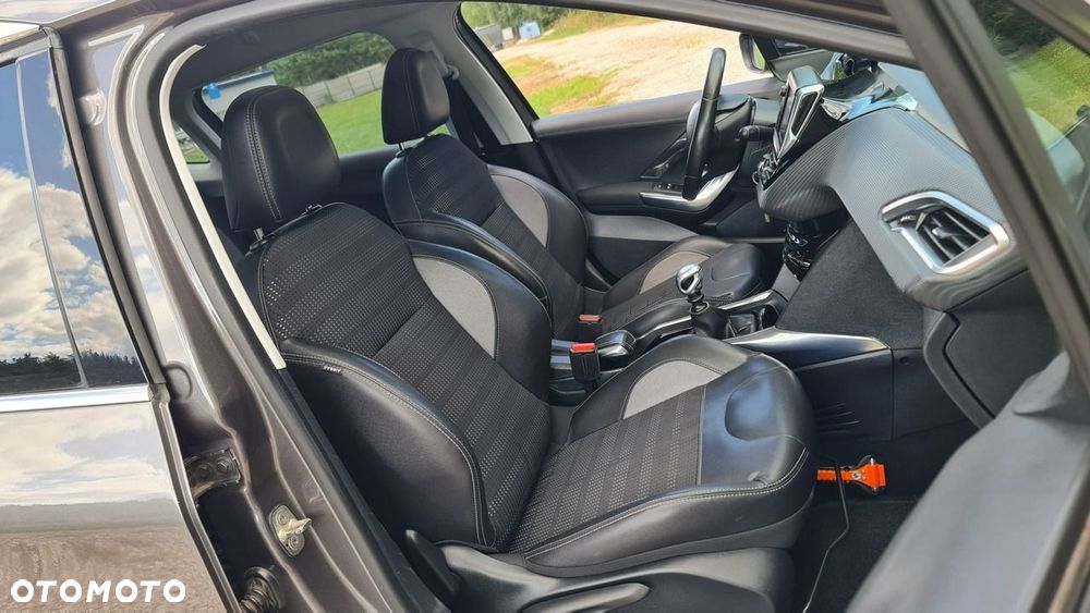 Peugeot 2008 1.6 e-HDi Allure S&S - 8