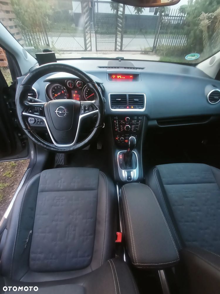 Opel Meriva - 12