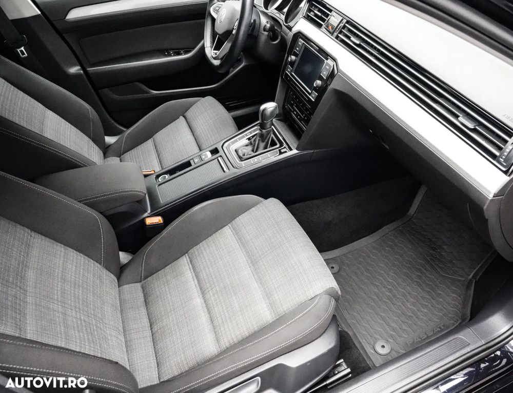Volkswagen Passat 2.0 TDI DSG Comfortline - 12