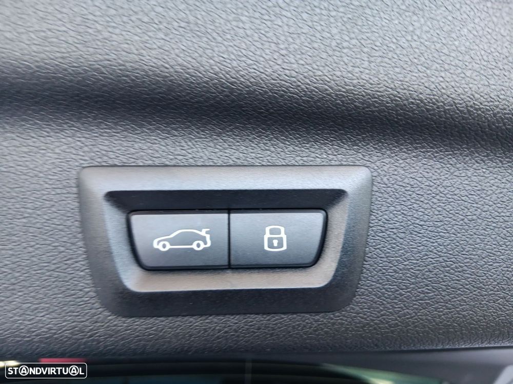 BMW 225 e xDrive Pack Desportivo M — fotografia 28