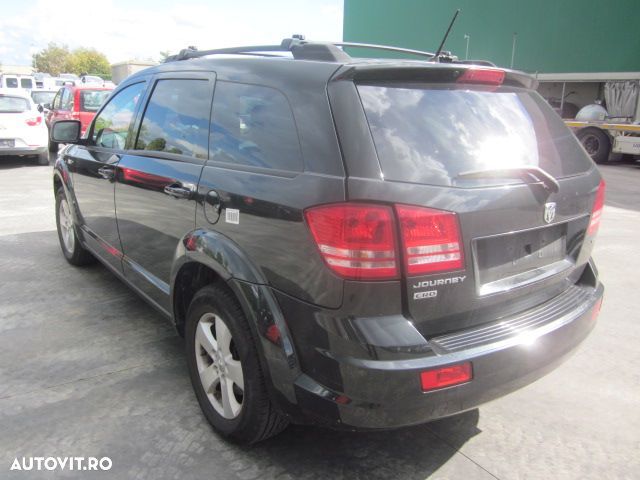 Dezmembrez Doge Journey 2.0D , an 2008 , tip motor BWD - 5