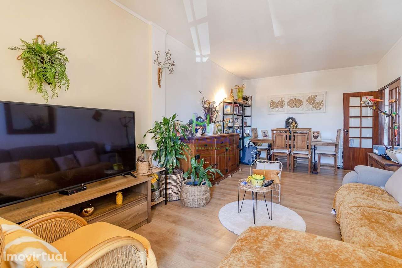 Apartamento T2 com Terraço, virado a sul, numa zona sossegada de Lagos - Grande imagem: 4/22