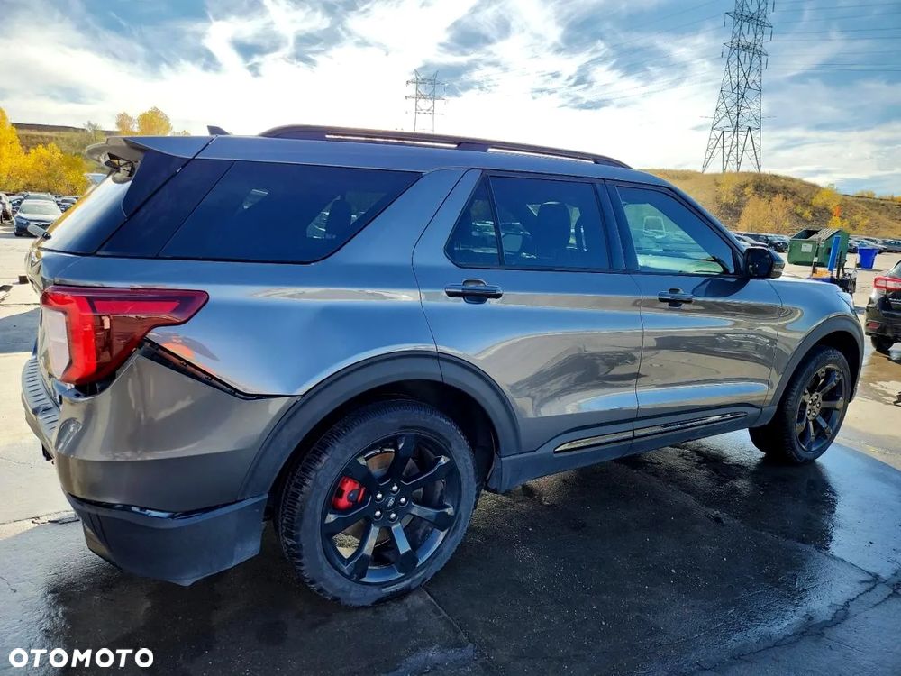 Ford Explorer - 4