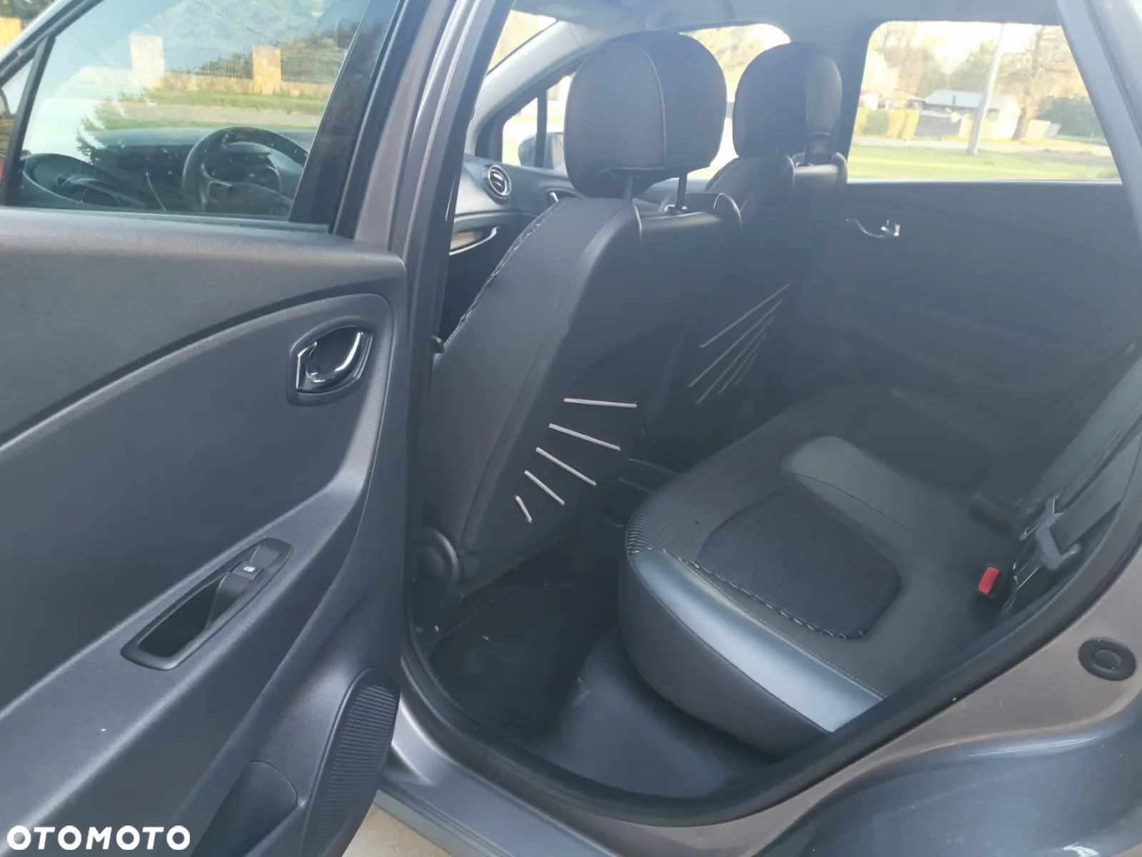 Renault Captur - 10