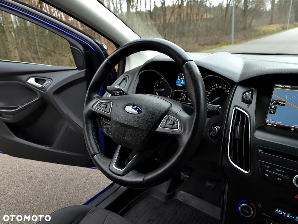 Ford Focus 1.0 EcoBoost Titanium - 27