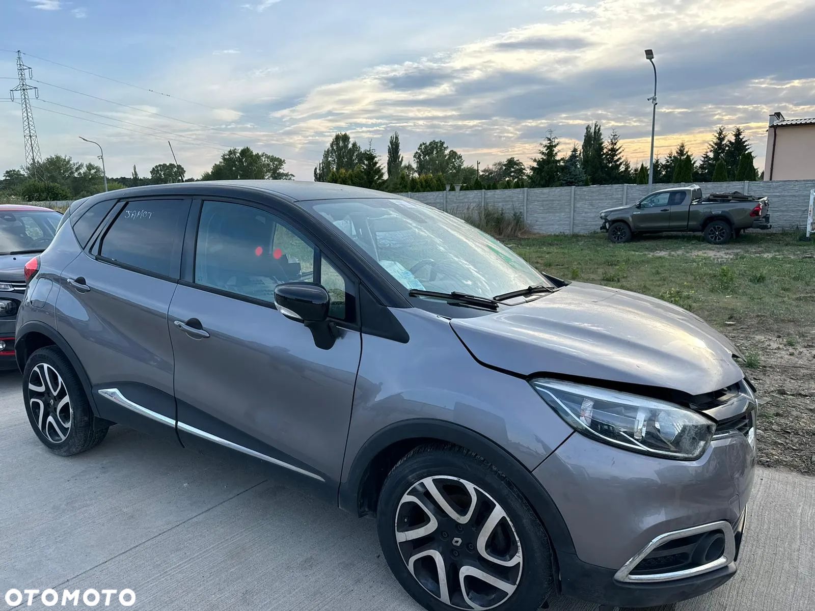 Renault Captur - 1