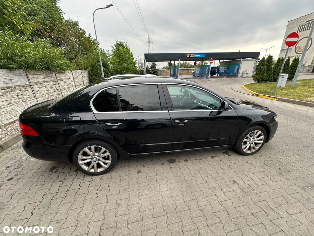Skoda Superb 2.0 TDI Elegance DSG - 6
