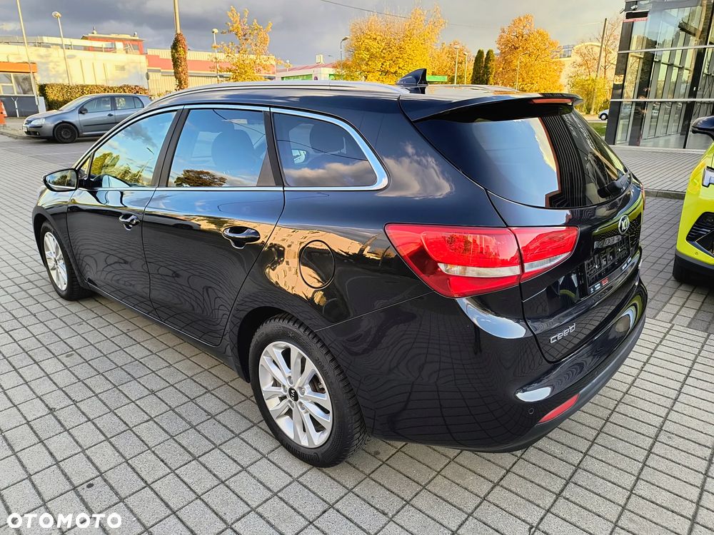 Kia Ceed 1.6 CRDi 136 ISG Platinum Edition - 5