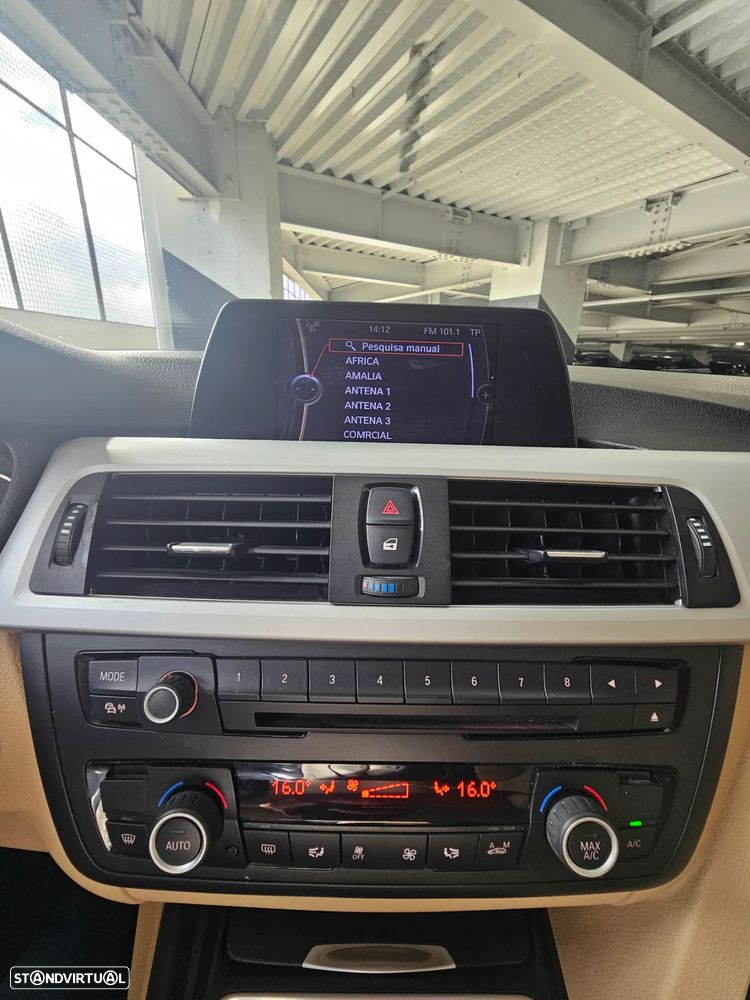 BMW 320 d DPF Touring - 13