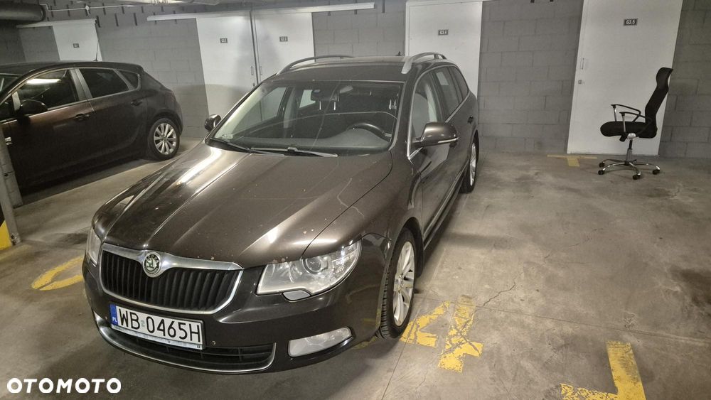 Skoda Superb 2.0 TDI Elegance - 23