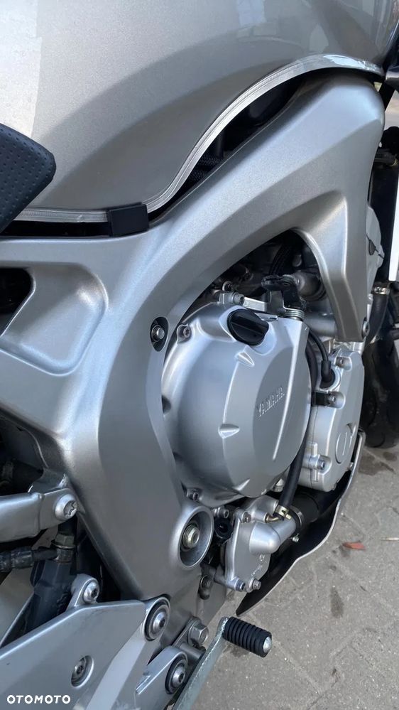 Yamaha FZ6 - 7