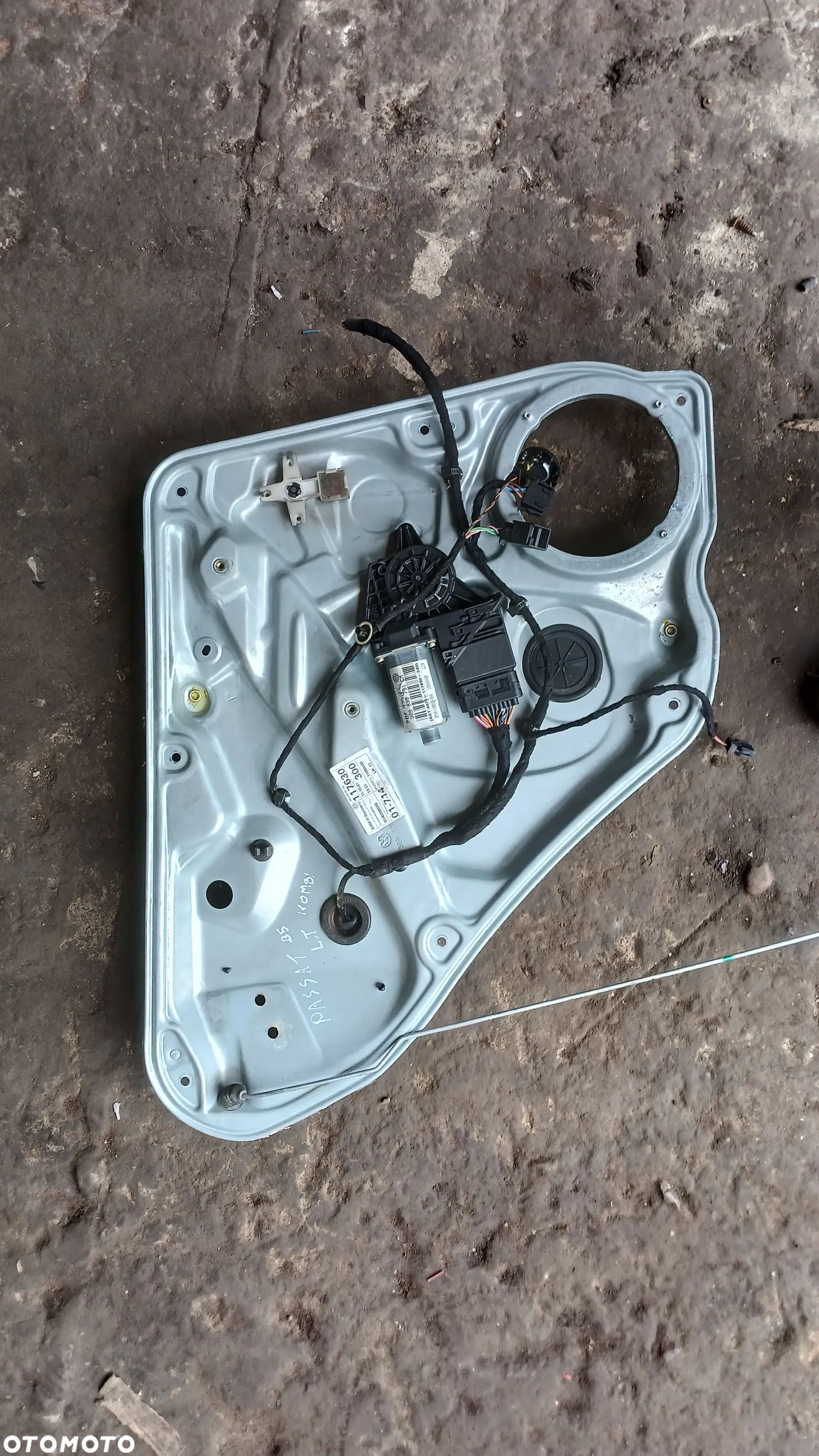 Mechanizm podnośnik szyby passat b5 tył lewy kombi kompletny - 1