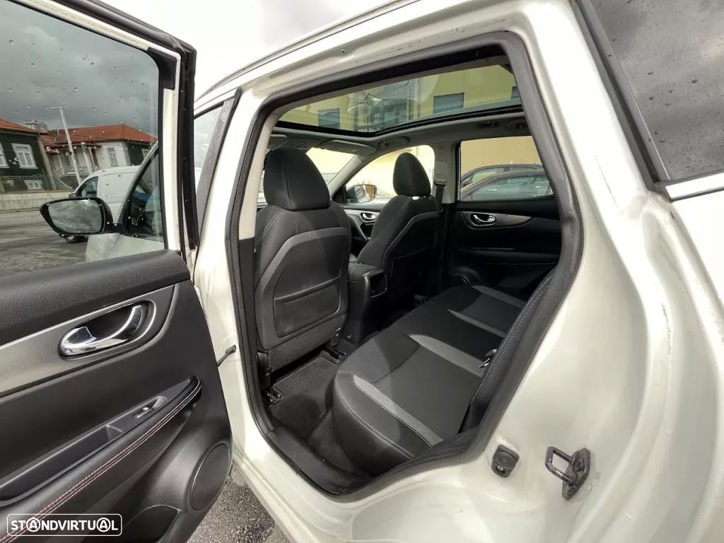 Nissan Qashqai 1.5 dCi N-Connecta 18 - 40