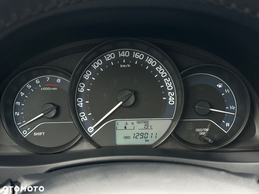 Toyota Auris 1.6 Dynamic - 28