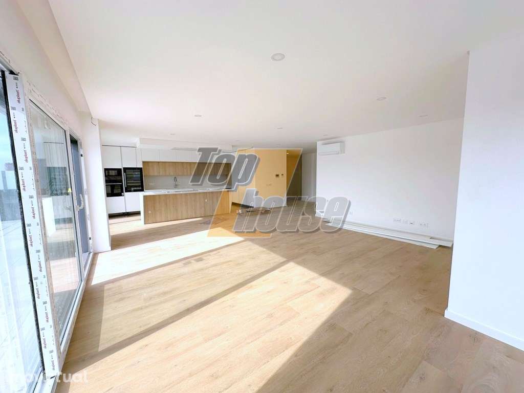 Apartamento T4 Novo , 2 Parqueamentos , Arrecadação e Piscina - Cos... - Grande imagem: 5/39