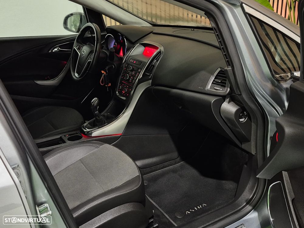 Opel Astra 1.4 Cosmo - 18