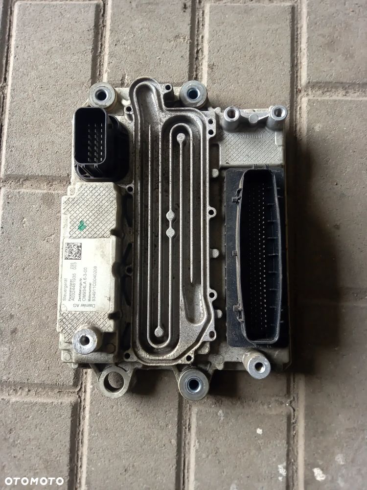 KOMPUTER STEROWNIK SILNIKA ECU MCM  MERCEDES EURO 6 - 2