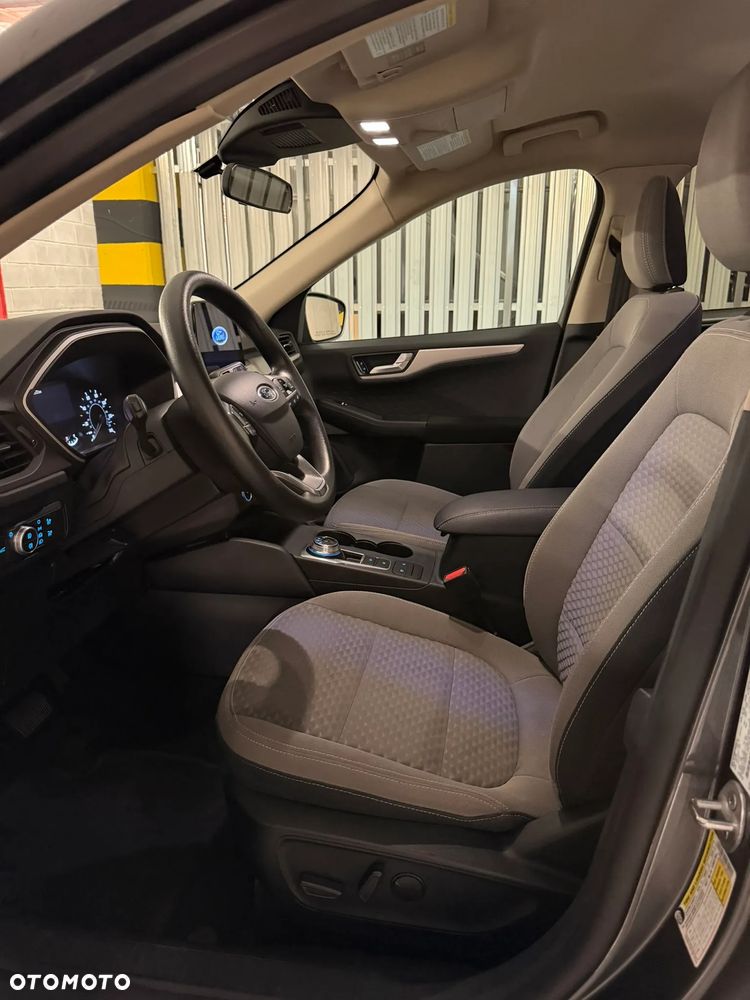 Ford Escape - 35