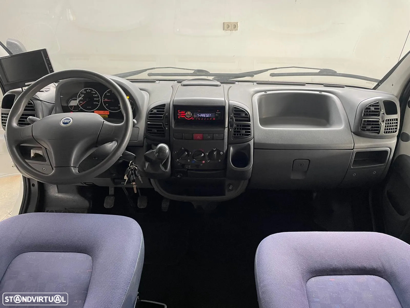 CI International Elliot 10 - Autocaravana - 12