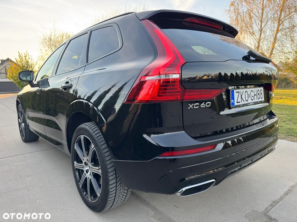 Volvo XC 60 B5 D AWD R-Design - 12