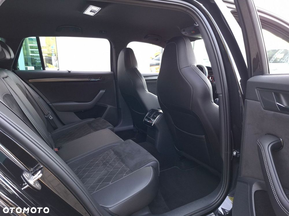 Skoda Superb 2.0 TDI SCR 4x4 Sportline DSG - 17