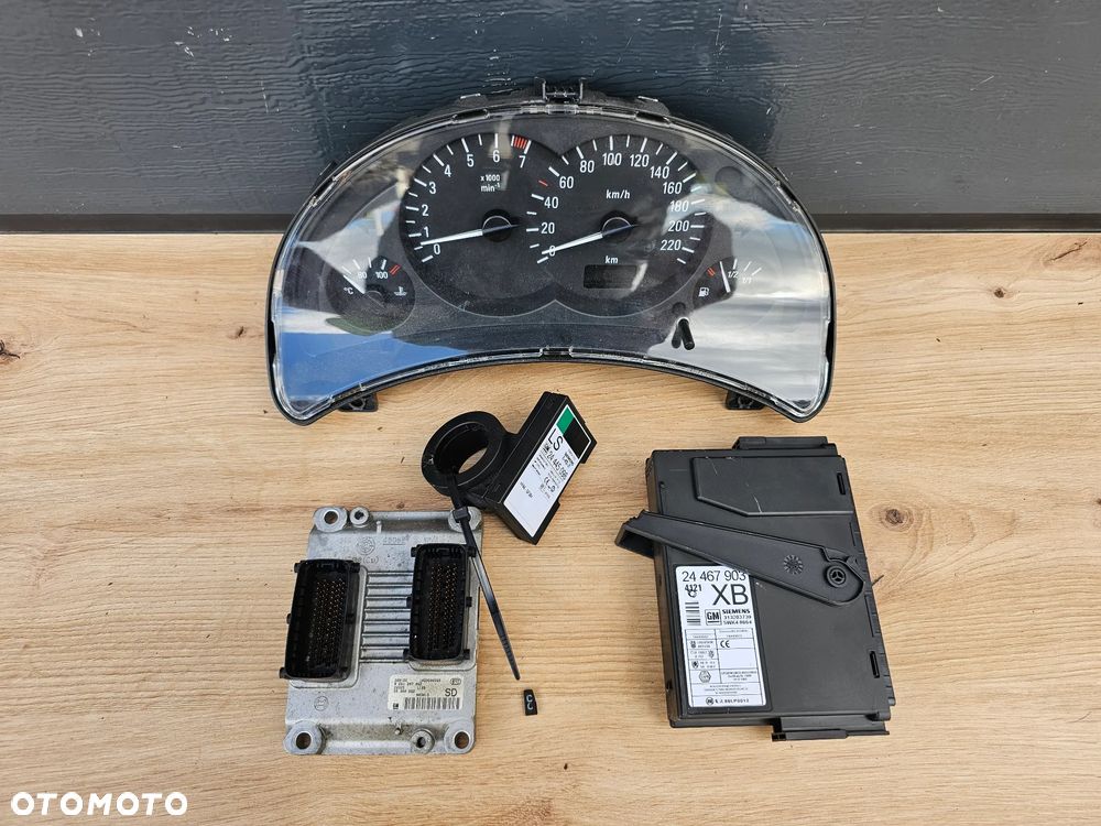 ZESTAW STARTOWY LICZNIK STEROWNIK MODUŁ PESTKA OPEL CORSA C 1.2 B Z12XE 100% OK KPL 55350552 - 2