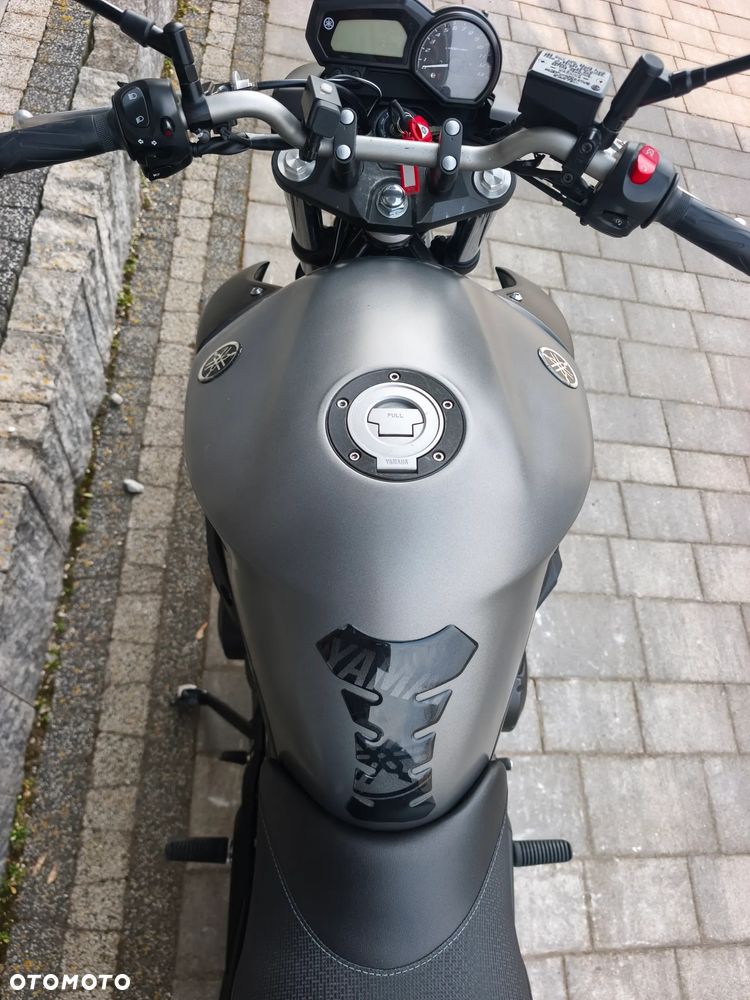Yamaha XJ - 24
