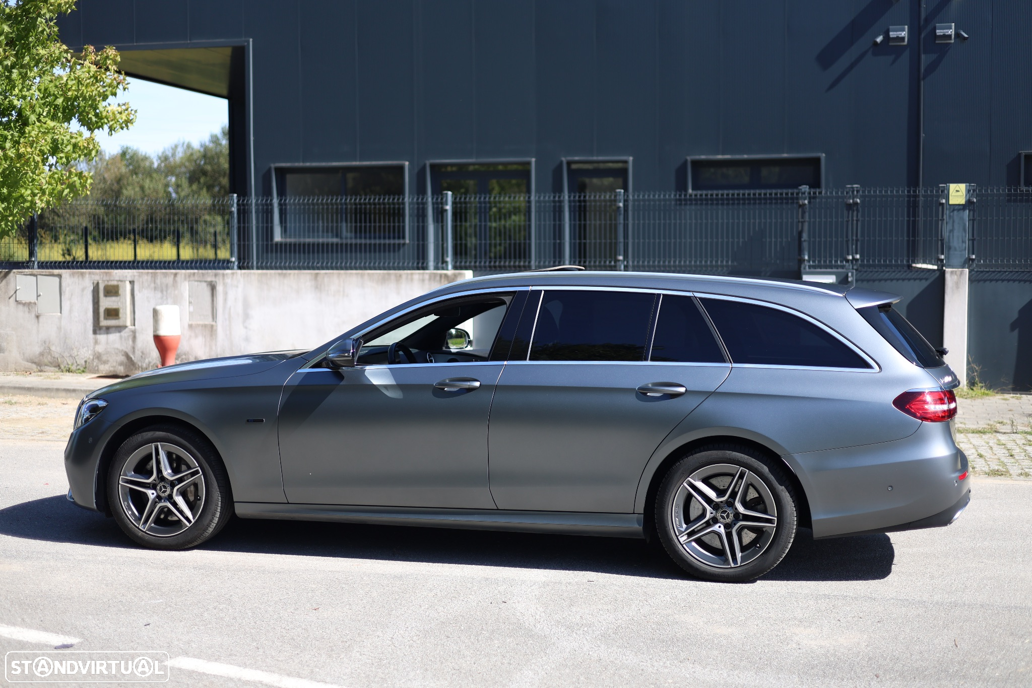 Mercedes-Benz E 300 de AMG Line - 3
