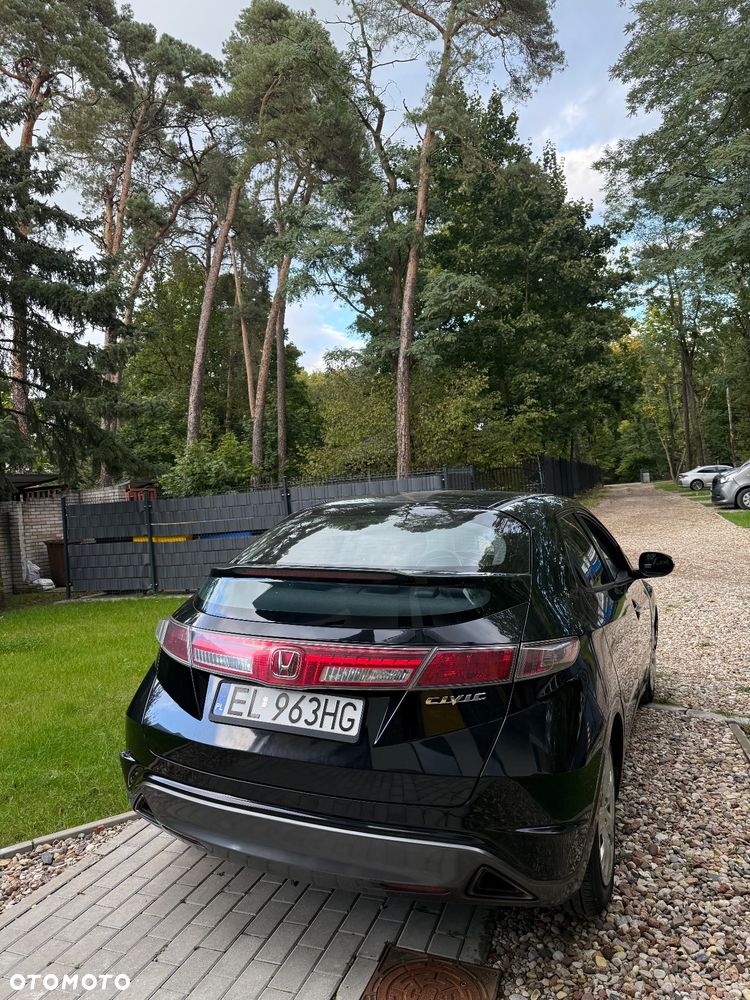 Honda Civic 1.8 Comfort - 27