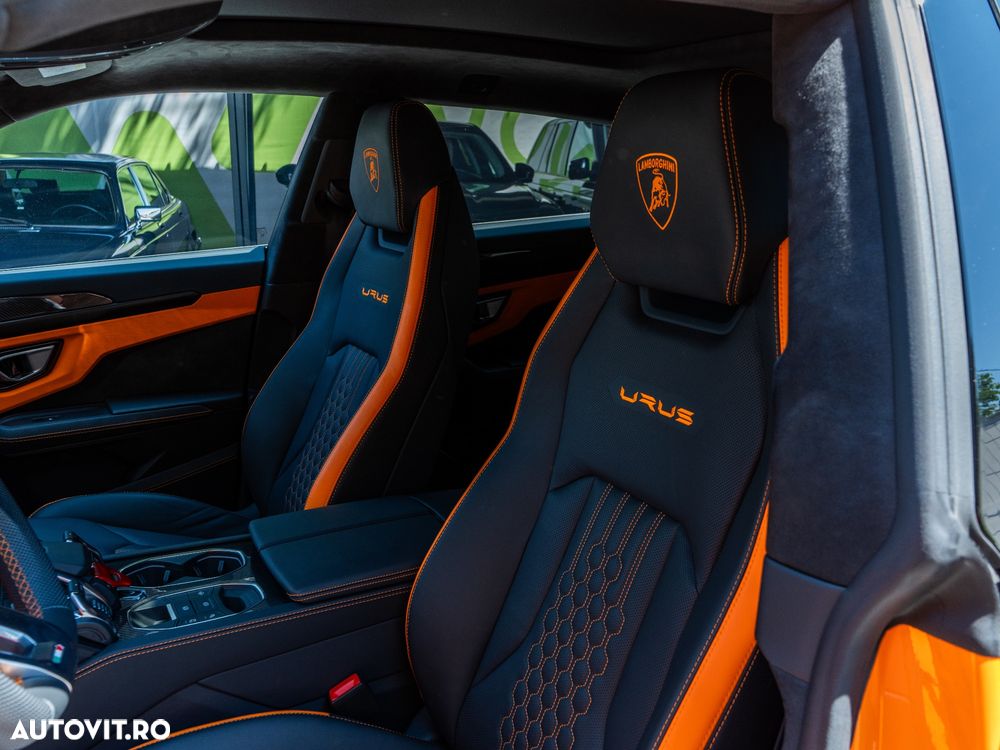 Lamborghini URUS - 26