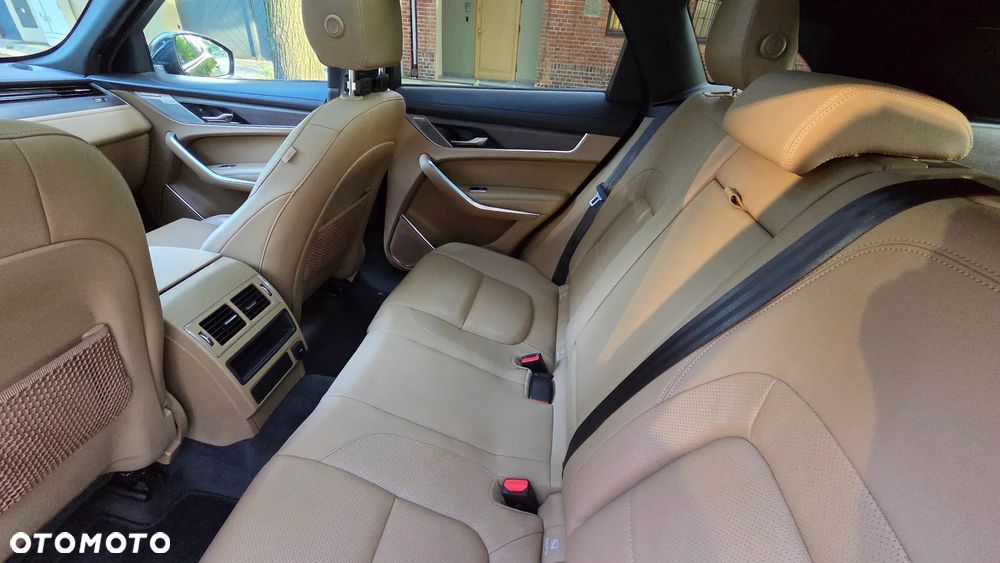 Jaguar F-Pace P250 AWD - 28