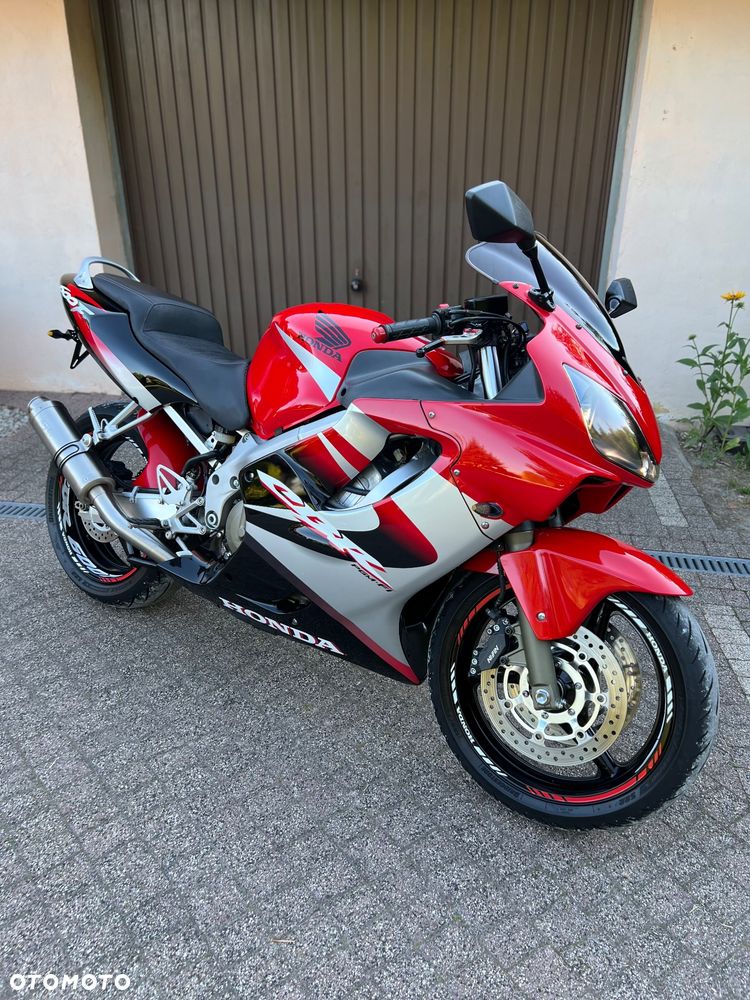 Honda CBR - 31