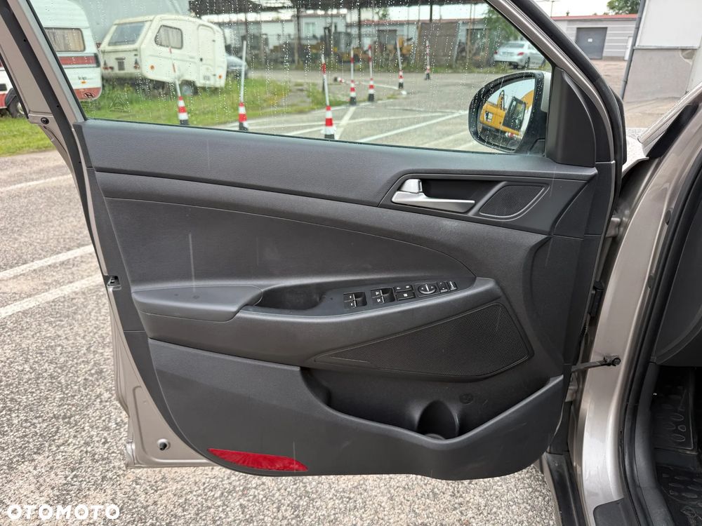 Hyundai Tucson blue 1.6 GDi 2WD Navi - 26