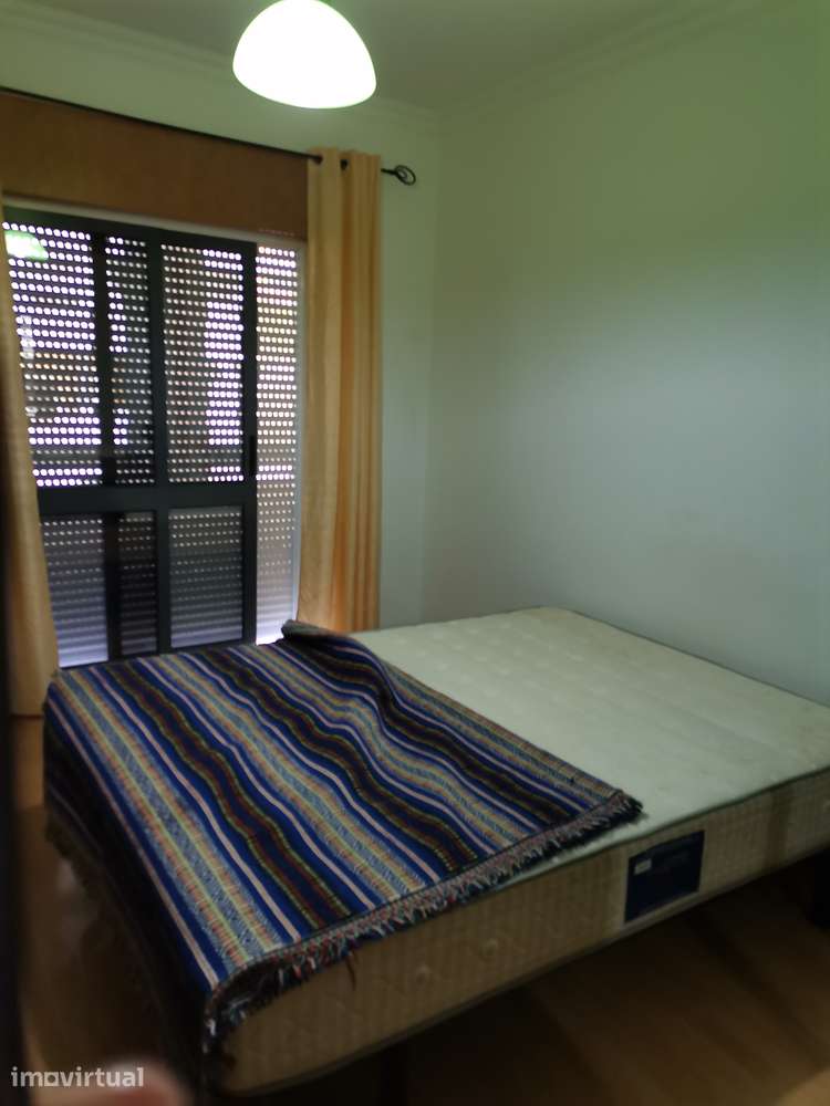Urbanização M. Guizo (A-da-Beja)-Quarto p/homens - Grande imagem: 4/35