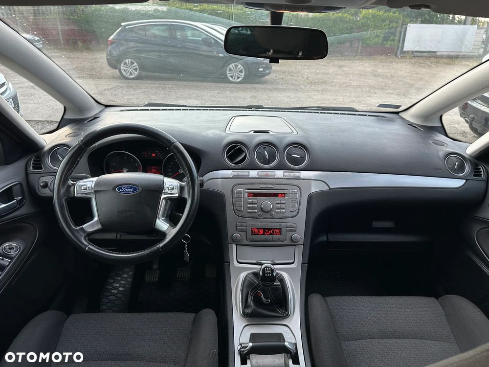 Ford S-Max - 14