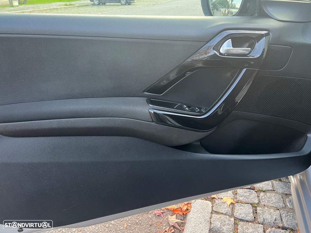 Peugeot 208 e-HDi 68 EGS5 Stop&Start Active - 18