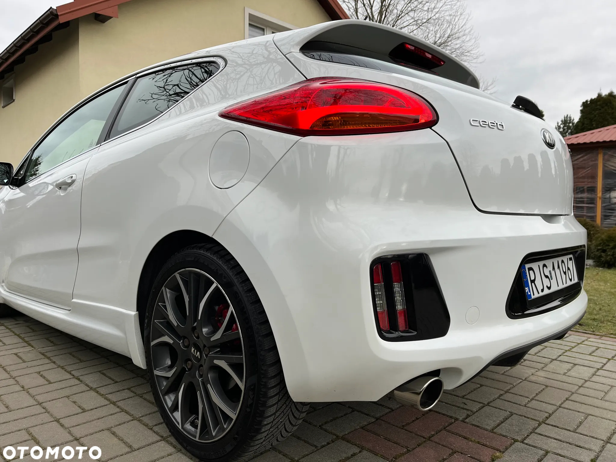Kia Ceed 1.6 T-GDI GT - 12