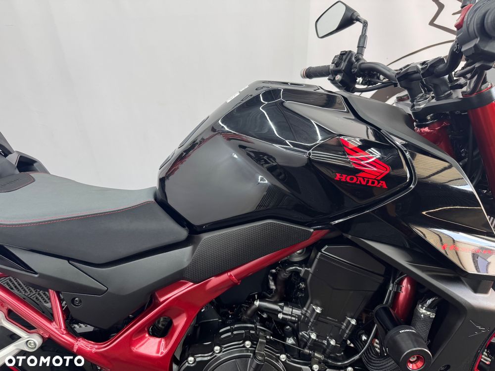 Honda Hornet - 35