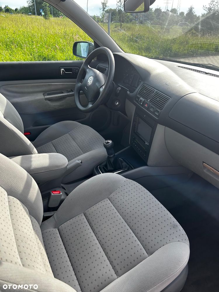 Volkswagen Golf 1.6 - 40