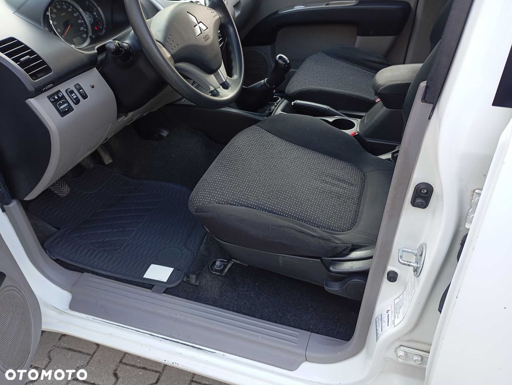 Mitsubishi L200 - 7