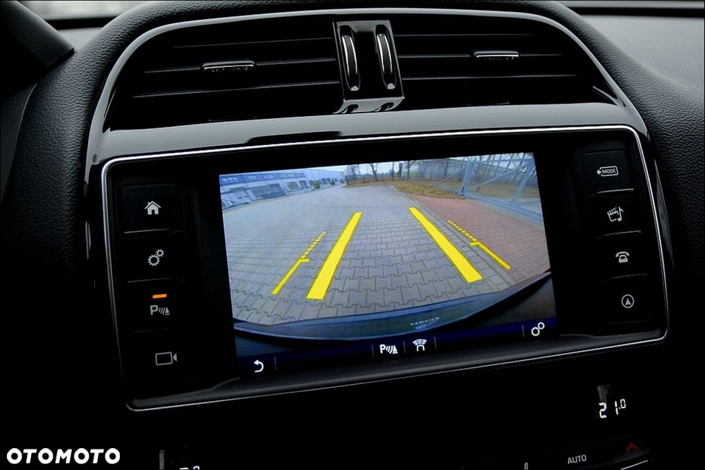 Jaguar F-Pace 2.0 i4D AWD Prestige - 33