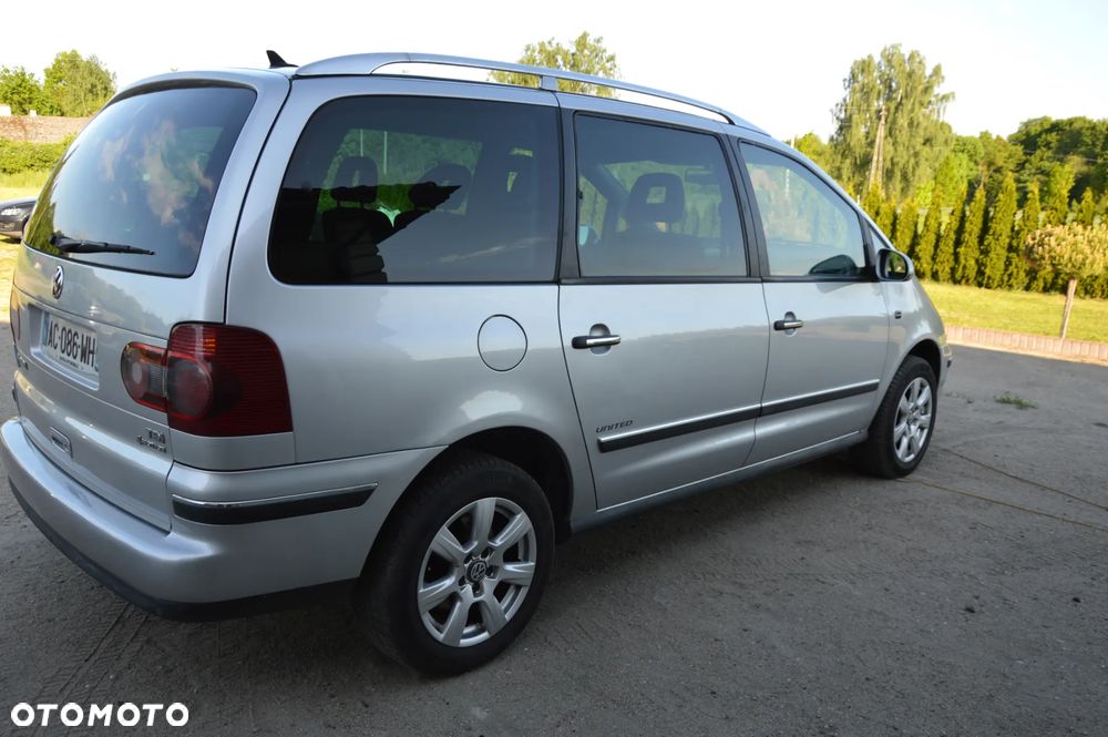 Volkswagen Sharan 1.9 TDI 4Motion United - 10