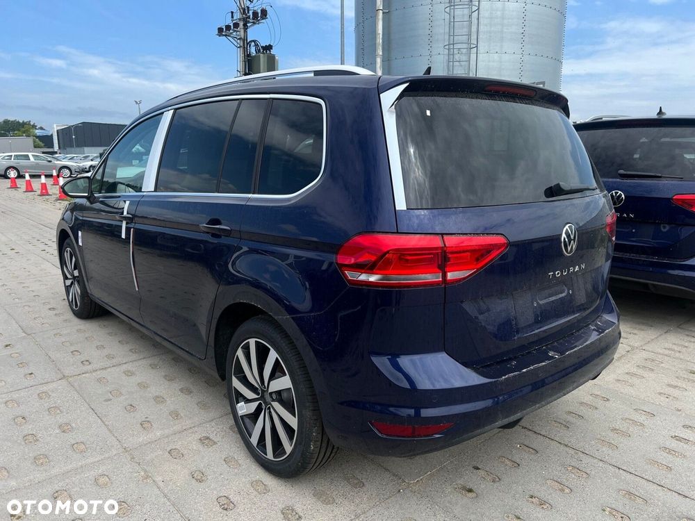 Volkswagen Touran - 3