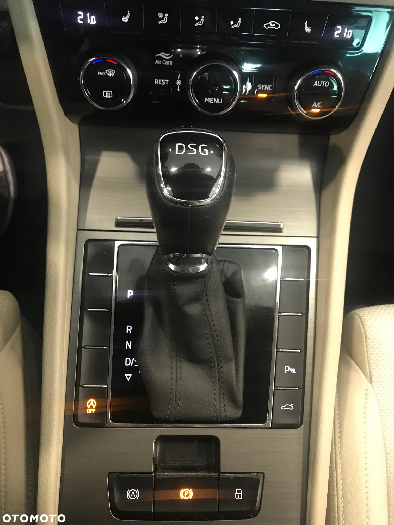 Skoda Superb 1.5 TSI ACT Style DSG - 25
