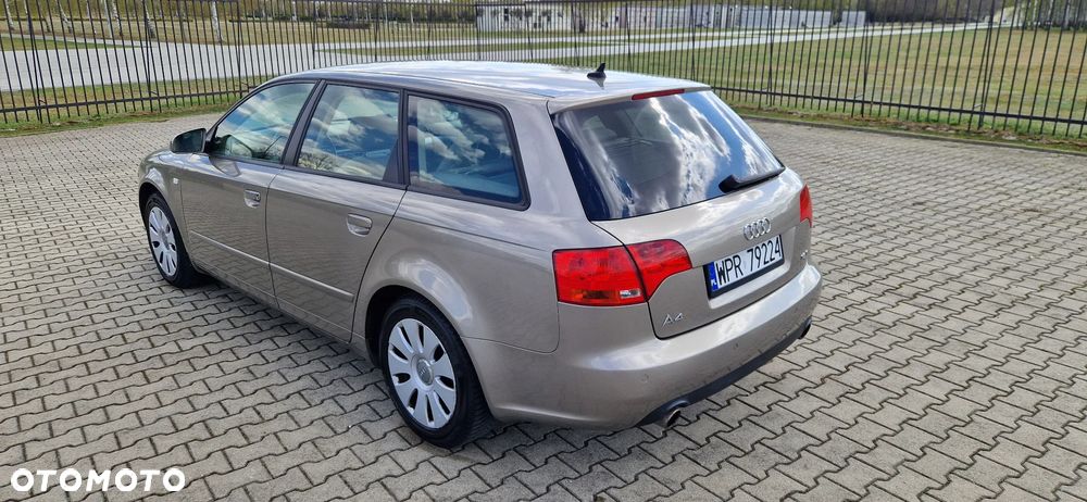 Audi A4 Avant - 4