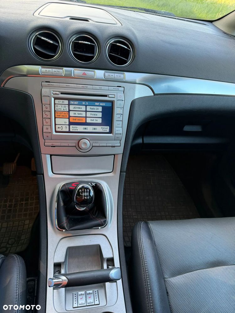 Ford S-Max - 9