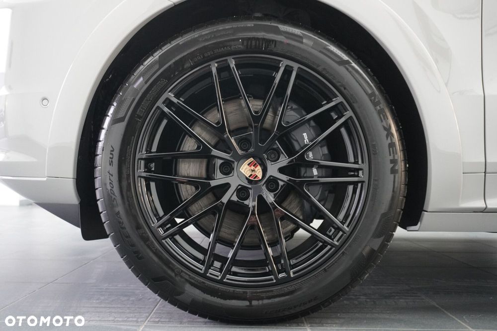 Porsche Cayenne E-Hybrid PHEV - 12