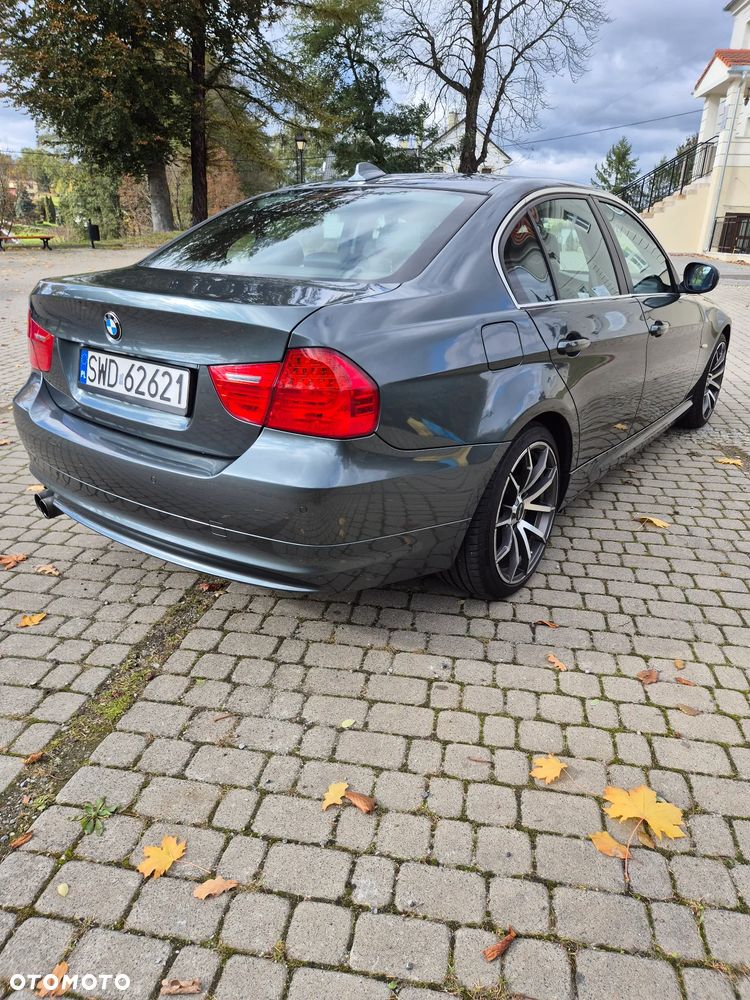 BMW Seria 3 325d - 18